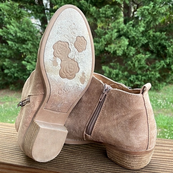 Carlos Santana Brie Ankle Booties Doe Tan 8.5 - Picture 12 of 13